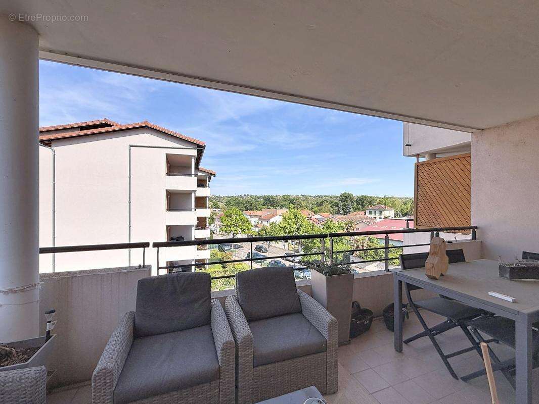 Appartement à GRIGNY
