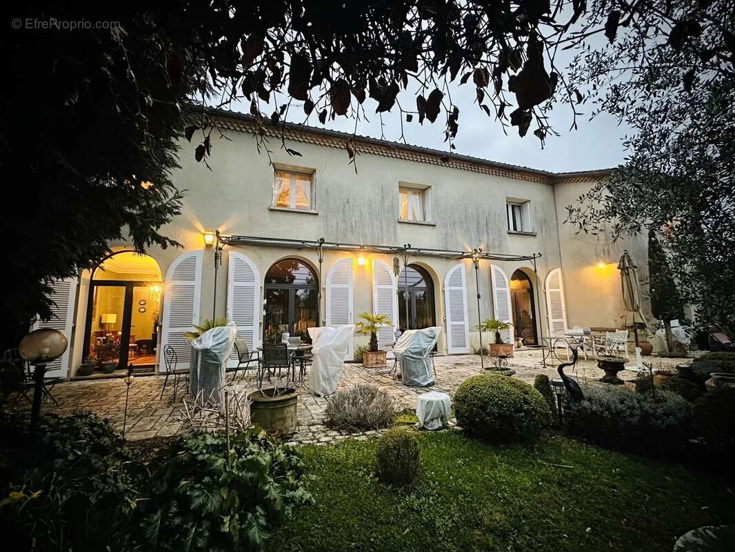 Maison à CHASSENEUIL-SUR-BONNIEURE