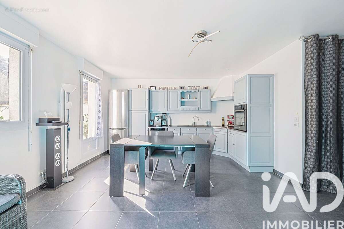 Photo 2 - Appartement à PONTCARRE