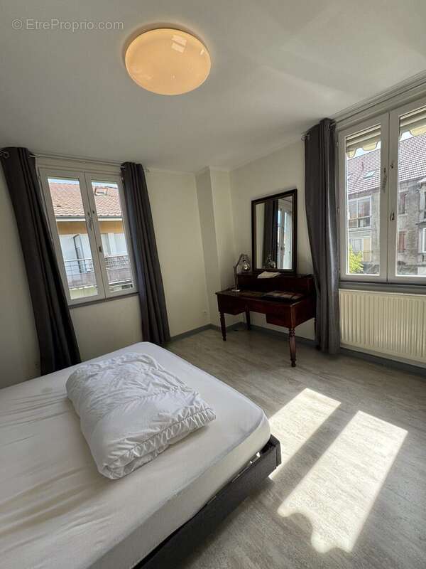 Appartement à COLLONGES-SOUS-SALEVE