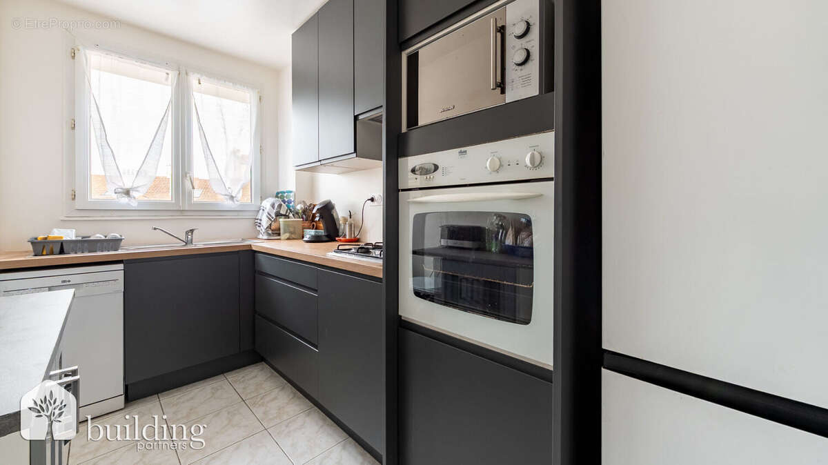 Appartement à COURBEVOIE
