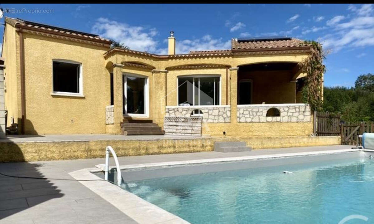 Maison à SAINT-DENIS