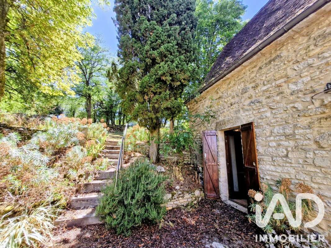 Maison 162 m² à Bouzic  - photo 6
