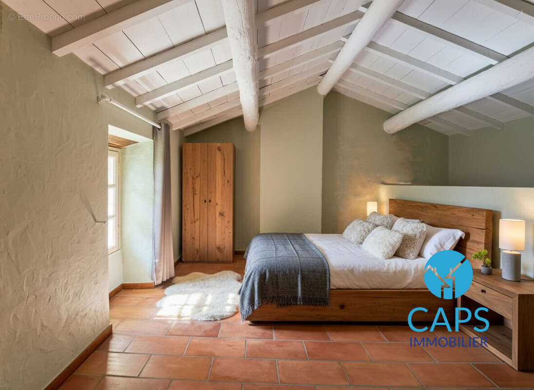 Maison 290 m² à Uzes  - photo 9