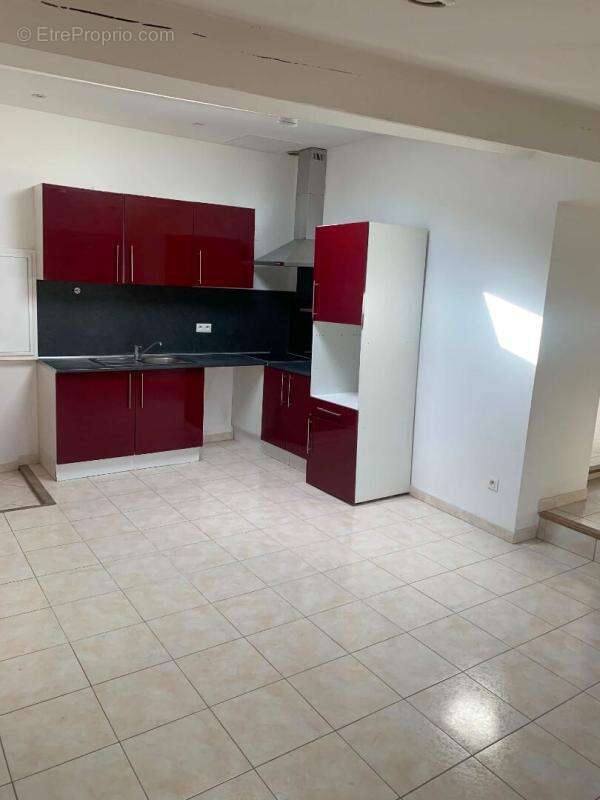 Appartement à TOURVES
