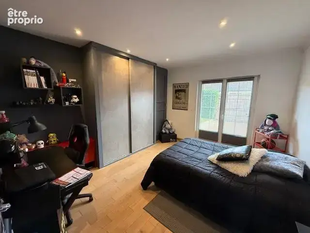 Maison 178 m² à Saint-Martin-De-Bienfaite-La-Cressonniere  - photo 8