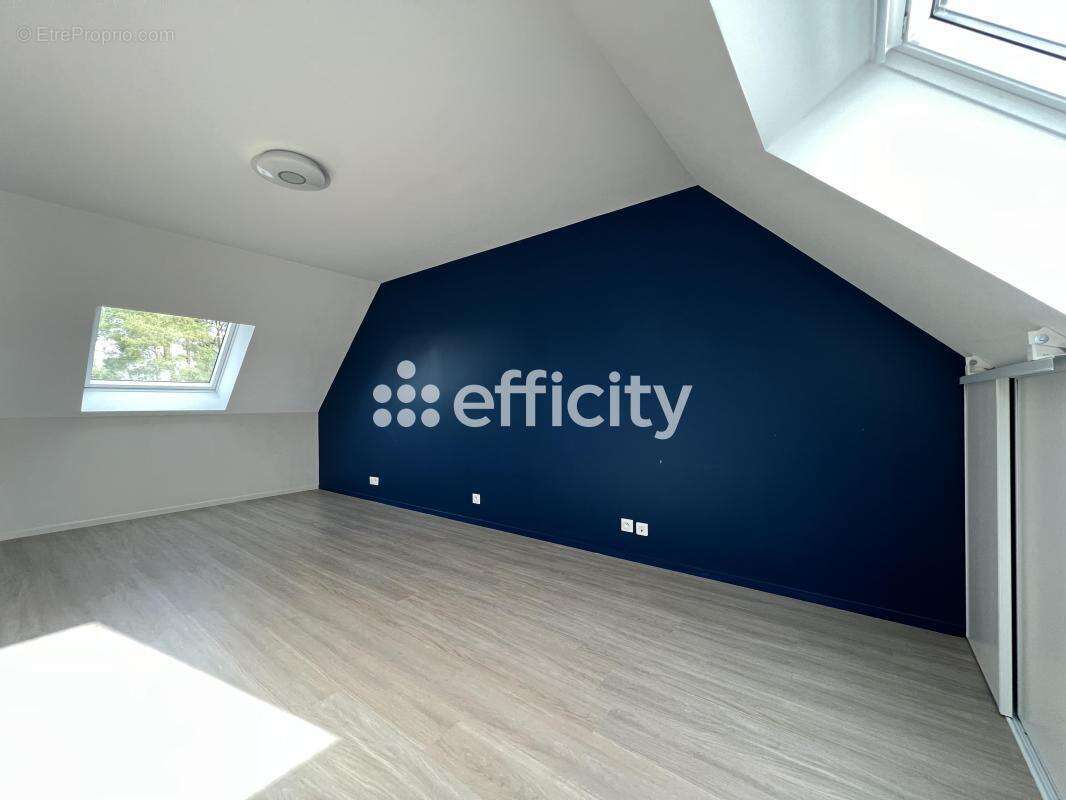 Maison à SAINT-THURIAL