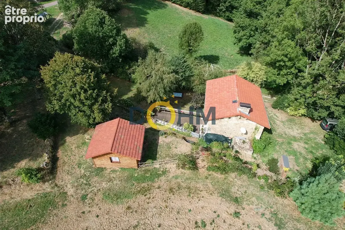 Maison de village sur 1903 m2 de terrain avec chalet neuf 19,6 m2 . - photo 4