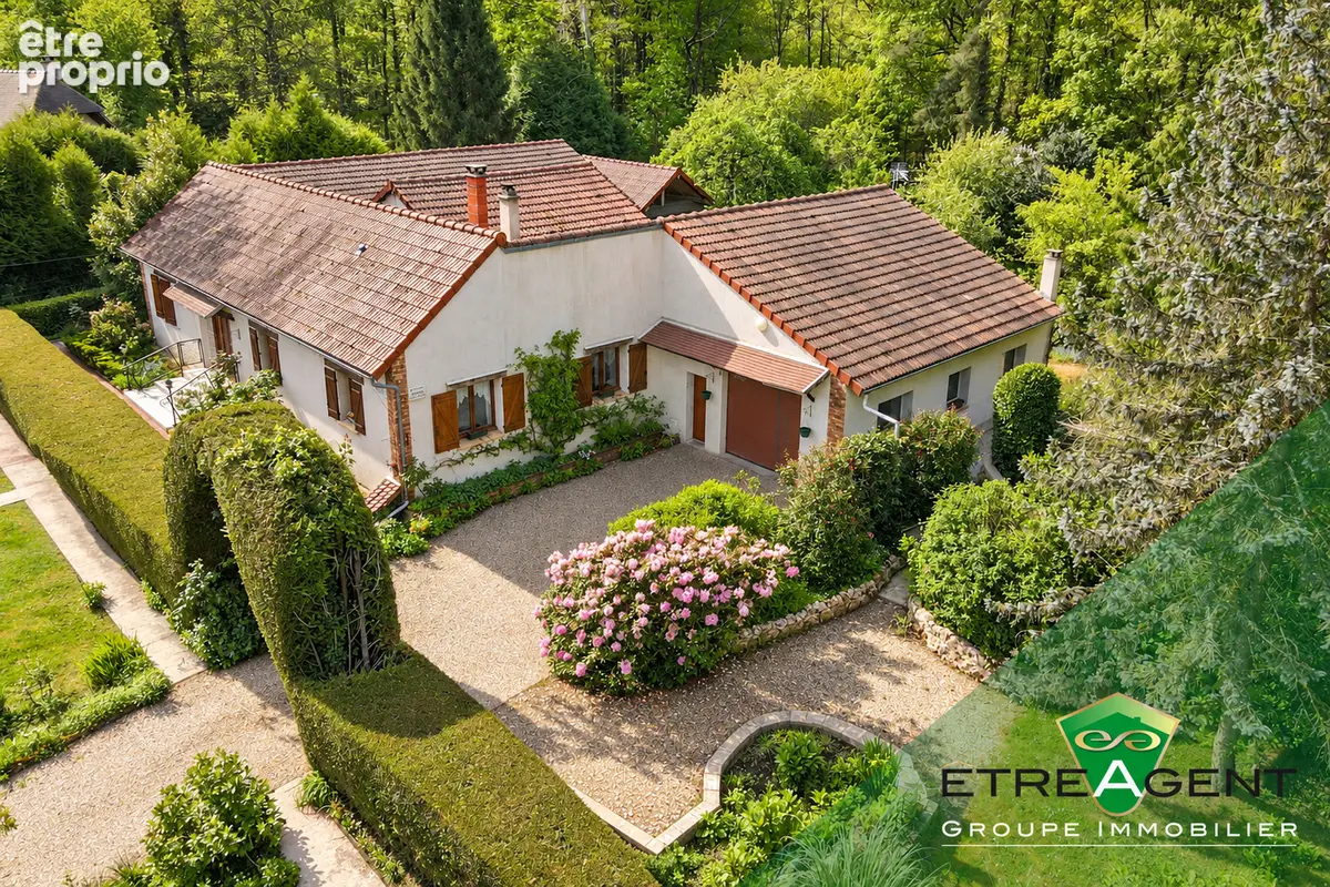 Maison de PLAIN-PIED LE VAL DORÉ - 208 m² - 5 chambres - photo 4
