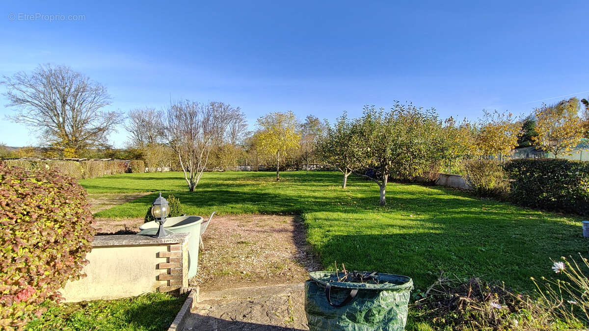 Maison à ARNAY-LE-DUC