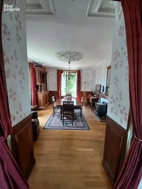 A vendre dans l'Indre, une belle villa avec gîte et jardin. - photo 8