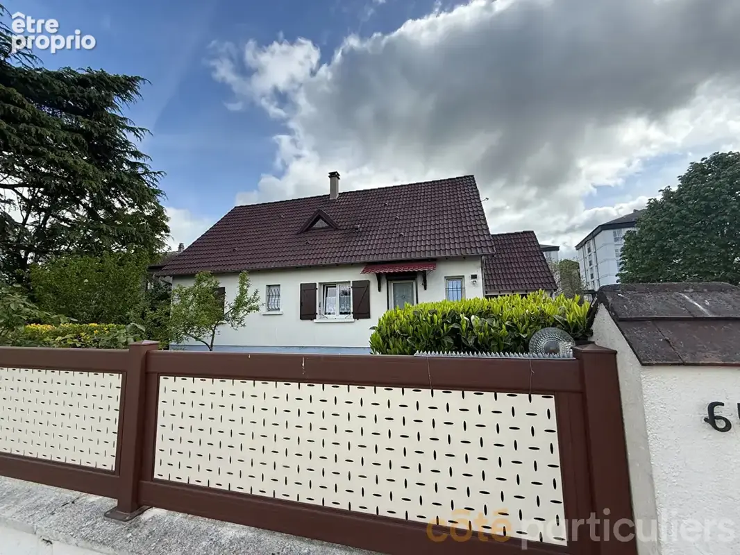 Maison à SAINT-AMAND-MONTROND