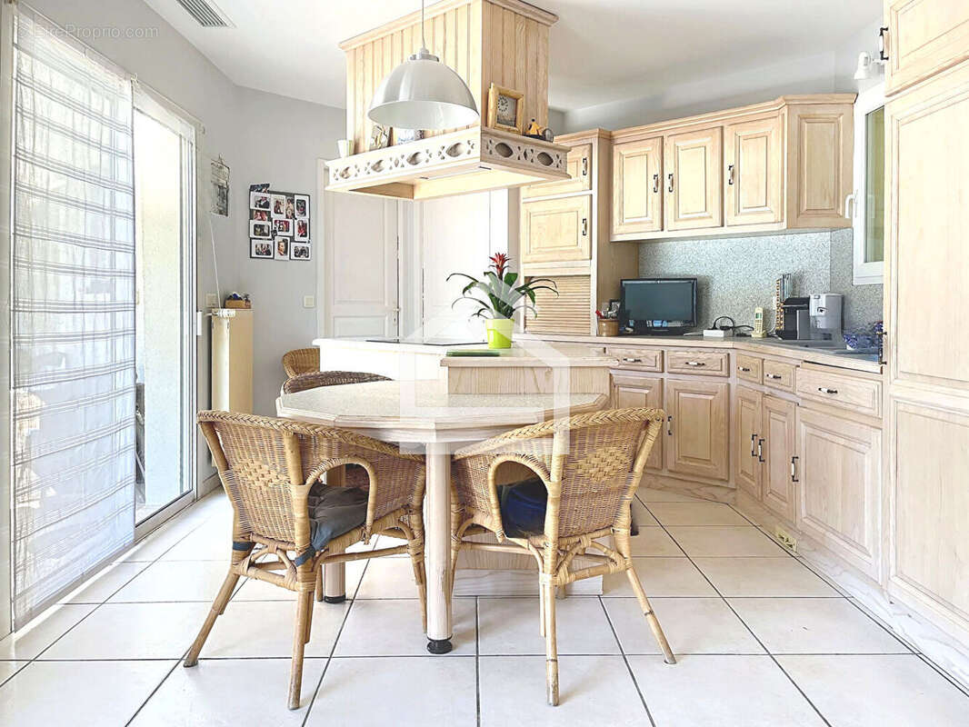 Maison à BLANQUEFORT