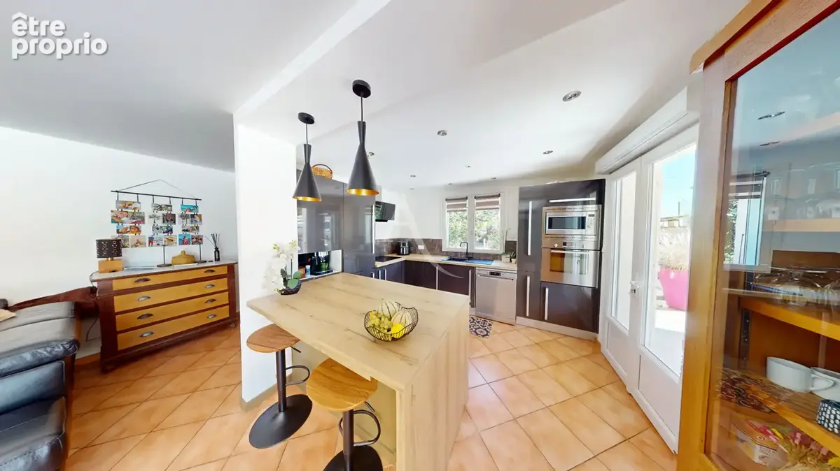 Maison 4 pièces de 118 m2 sur une parcelle de 1420 m² avec piscine chauffée - photo 5