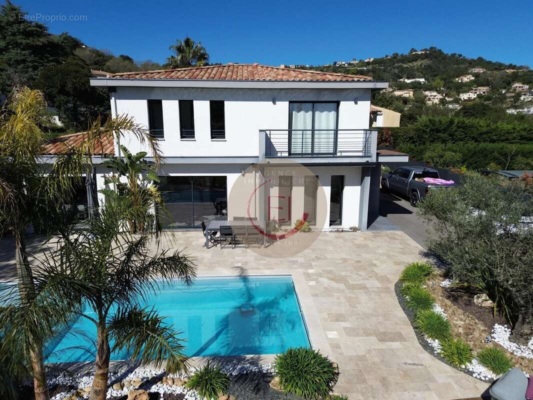 Maison à LES ADRETS-DE-L'ESTEREL