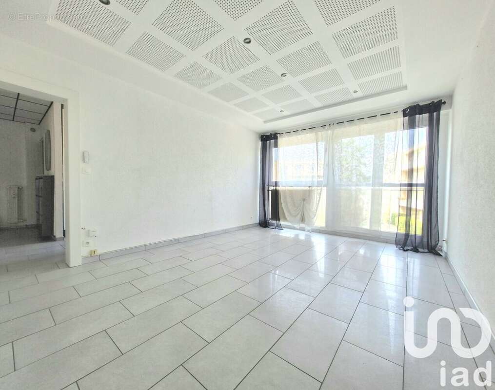 Photo 2 - Appartement à LE BAN-SAINT-MARTIN