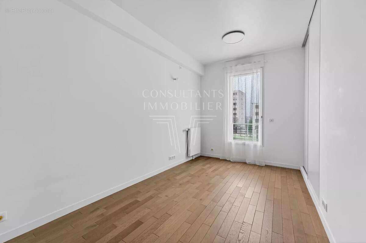 Appartement à LEVALLOIS-PERRET