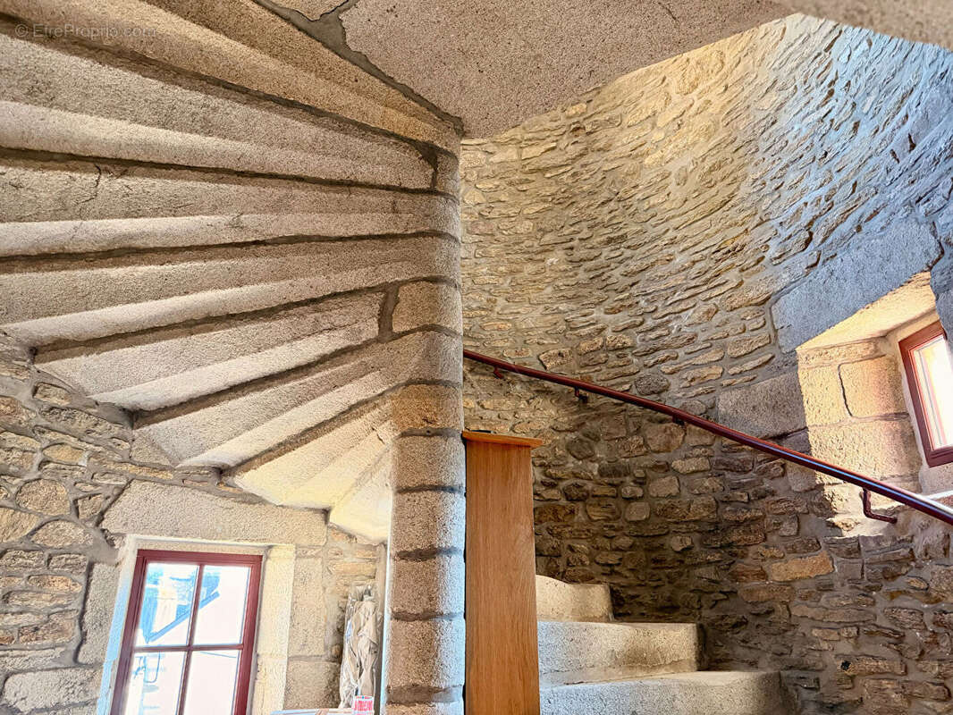 A vendre quimper historique appartement  duplex  jardin  parking - photo 13
