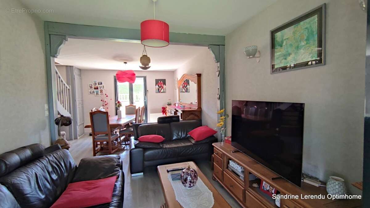 Une maison clé en main avec véranda contemporaine et possibilité de vivre de plain-pied. – 2 garages – Terrain 807 m² – Saint-Ou - photo 12