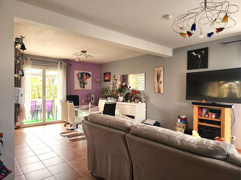 Maison à FRENOUVILLE