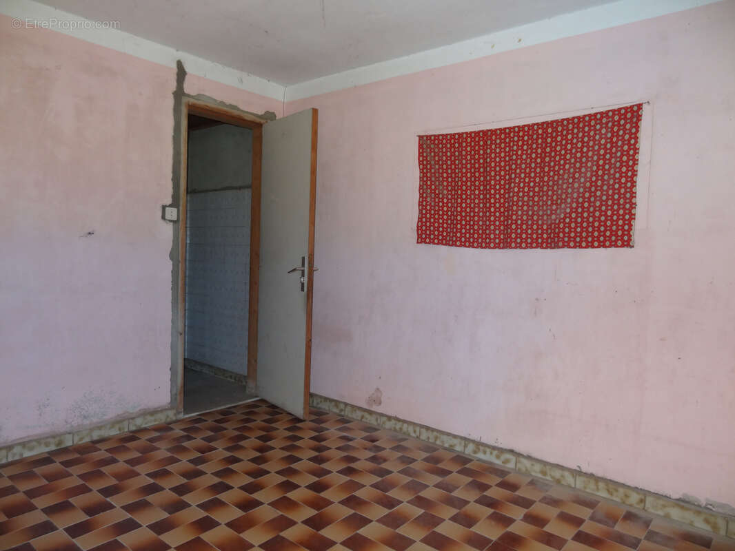 Maison à SAINT-NICOLAS-DU-PELEM