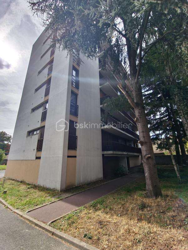 Appartement à LES PAVILLONS-SOUS-BOIS