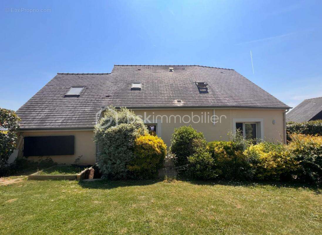 Maison à SAINT-PIERRE-LA-COUR