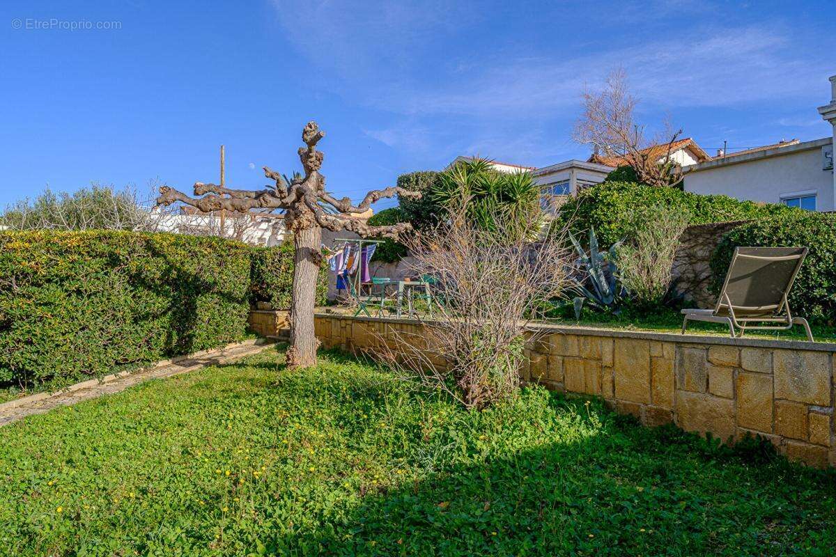 Appartement à MARSEILLE-8E