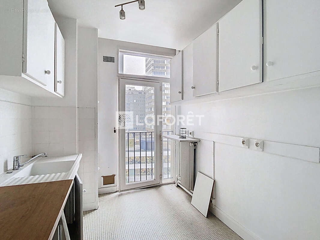 Appartement à PARIS-15E