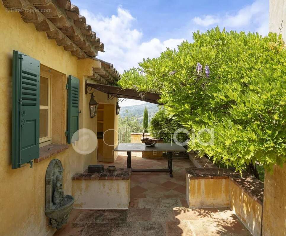 Maison à CARROS
