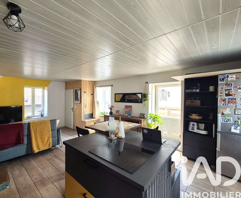 Maison 75 m² à Saint-Germain-L'herm  - photo 8