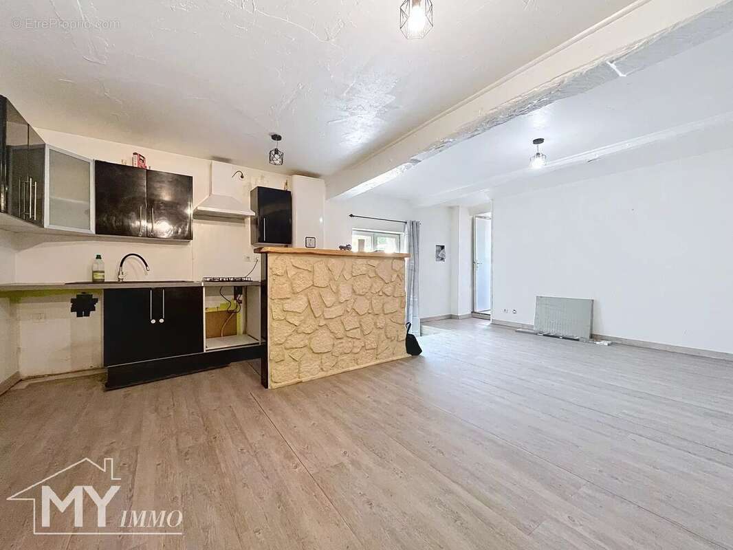 Maison à SAINTE-RADEGONDE