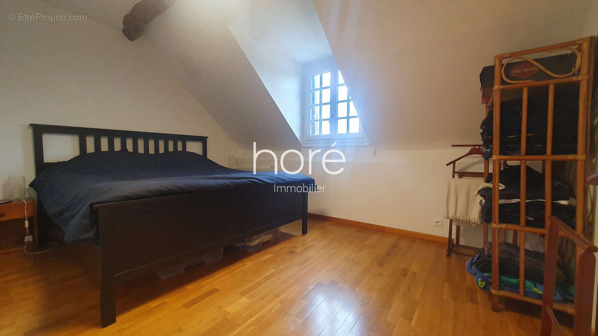 Maison à JOUY-LE-MOUTIER