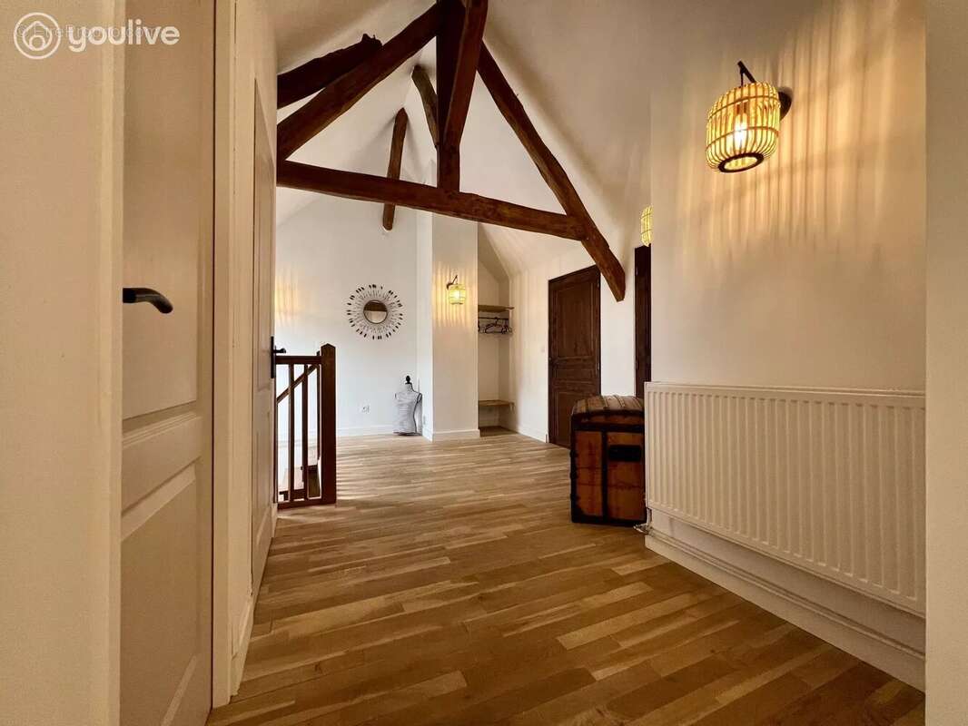 Maison de charme et confort d'une piscine intérieure - photo 12