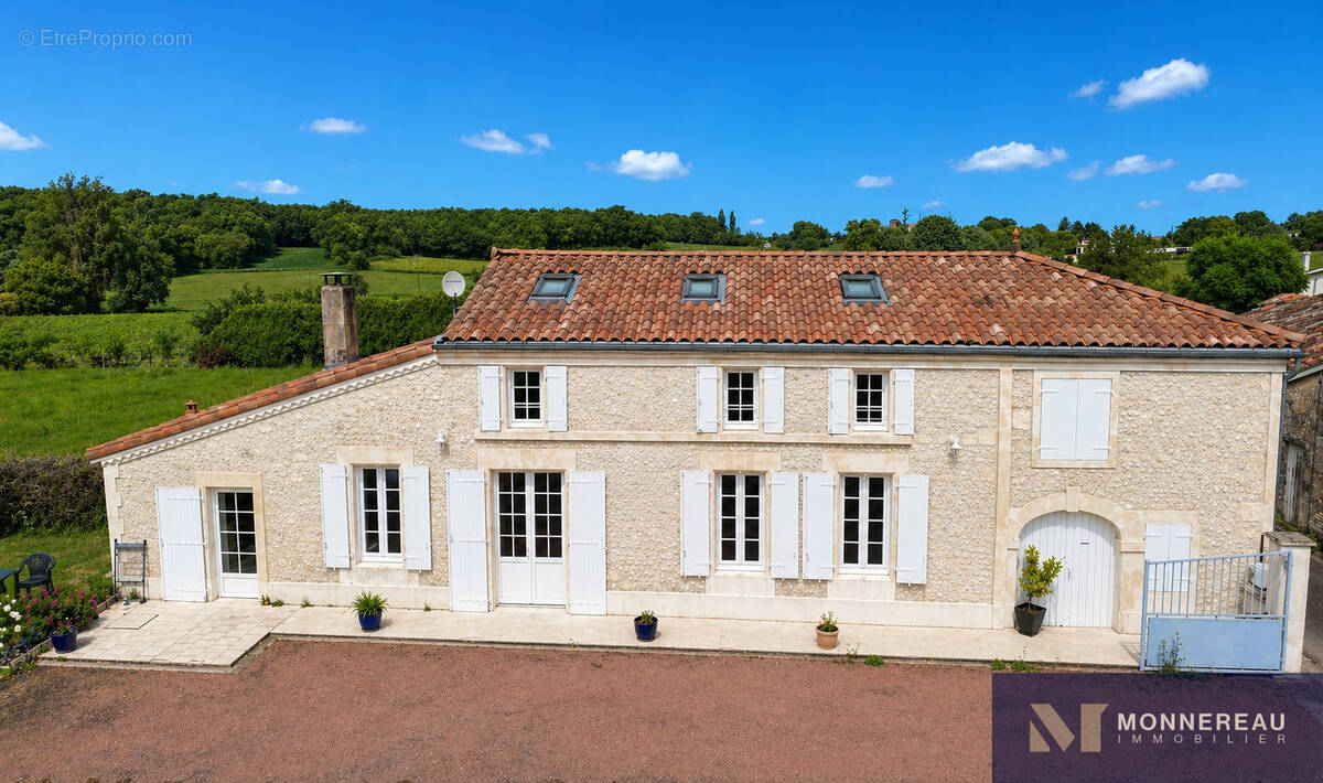 Maison à SAINT-EUGENE