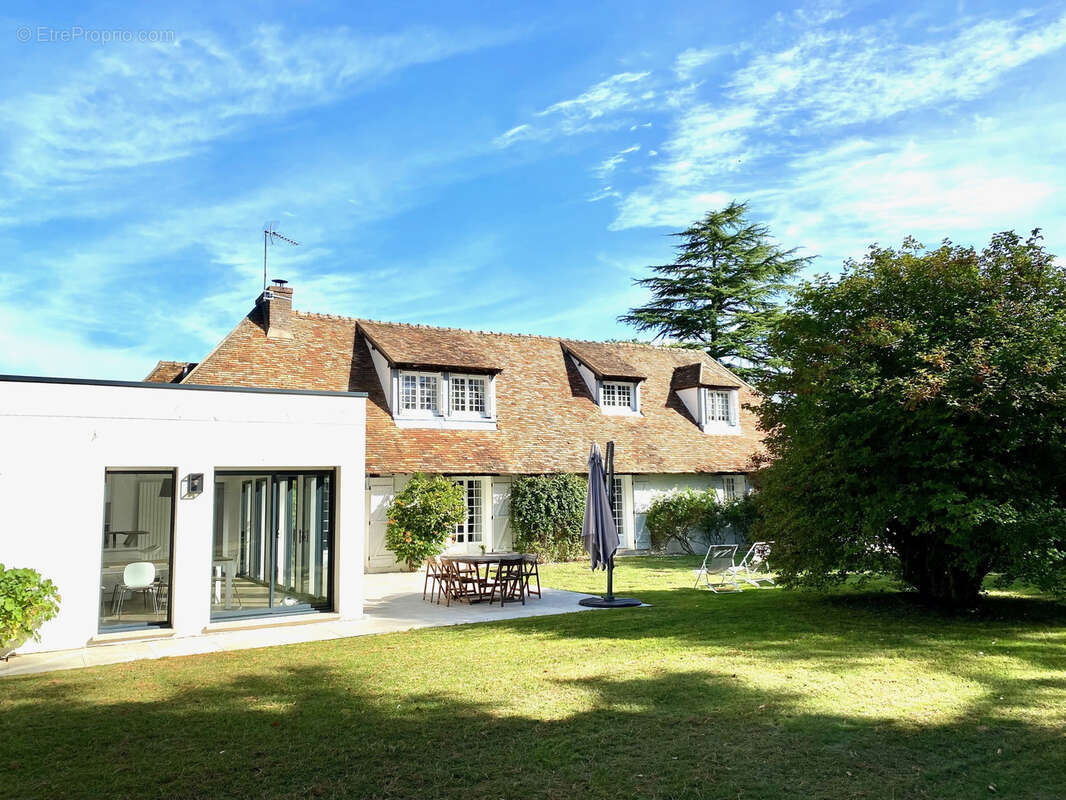 Maison à BOULLAY-LES-TROUX