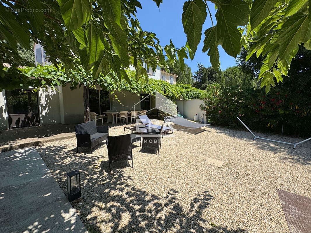 Maison à SAINT-CANNAT