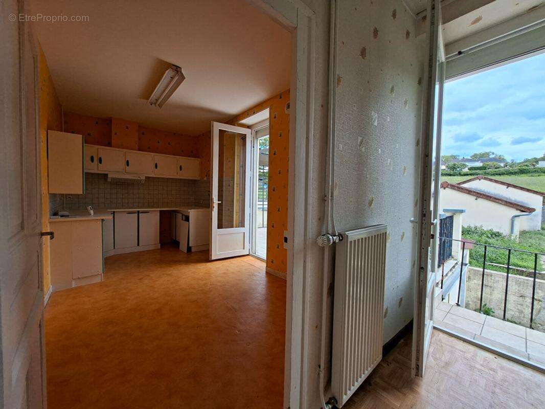 Appartement à PERRECY-LES-FORGES