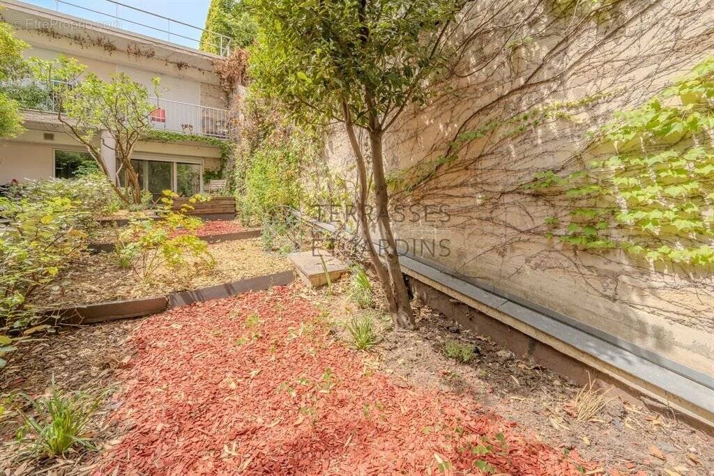 Appartement à PARIS-19E
