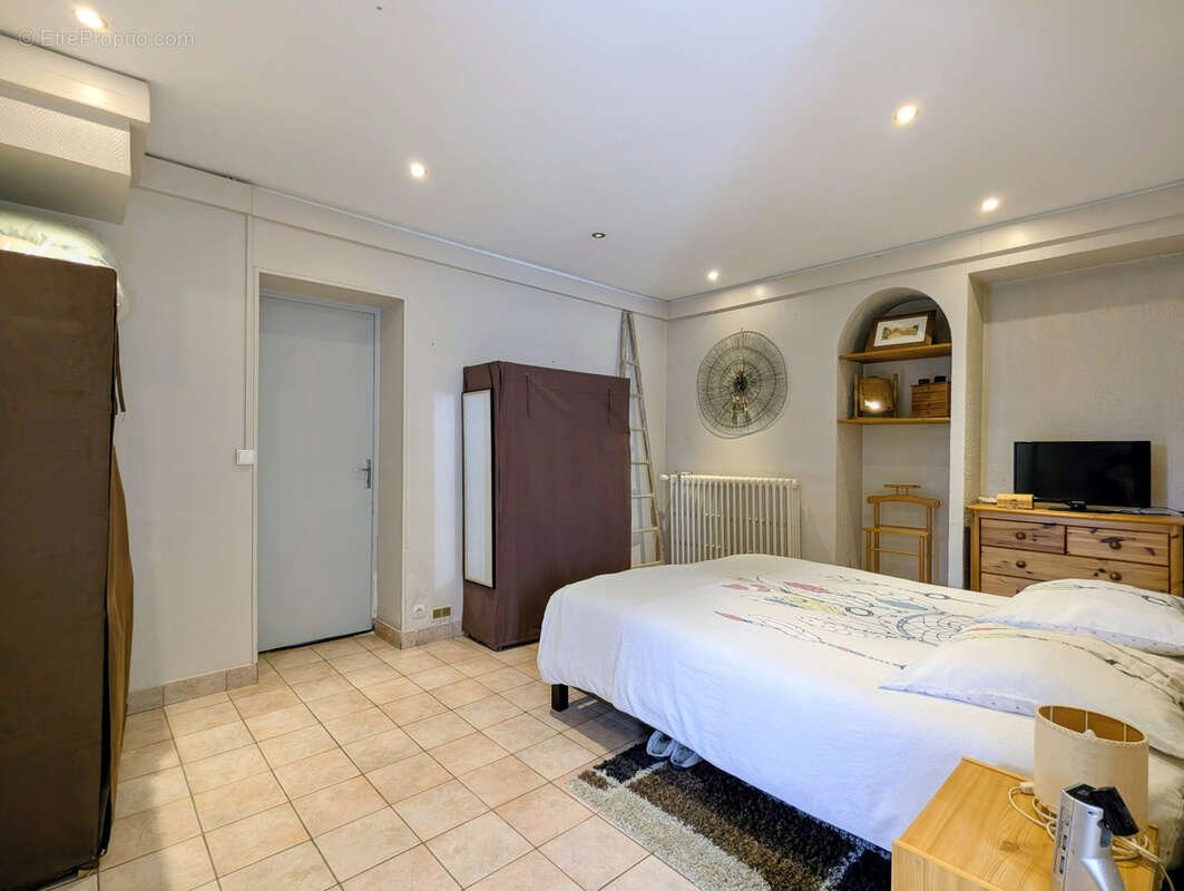 Appartement à LE PERRAY-EN-YVELINES