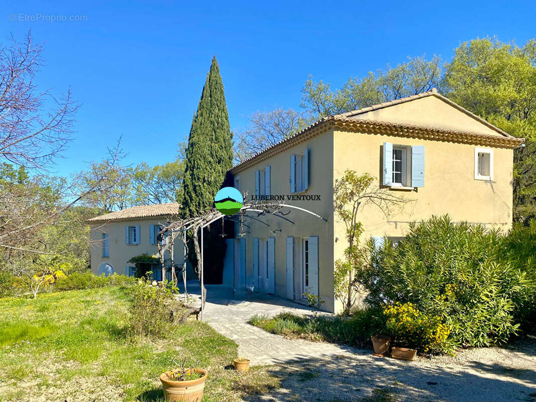 Maison à LE BARROUX