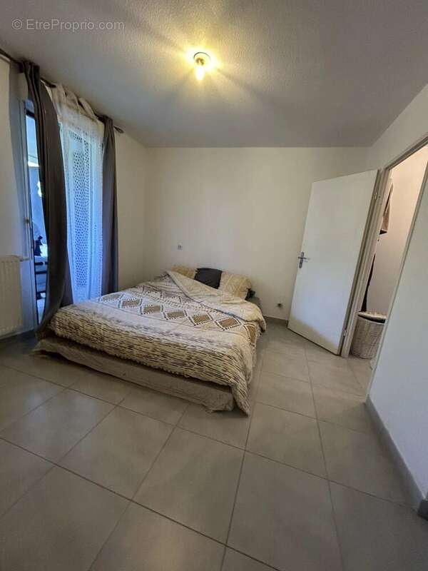 Appartement à LE CRES