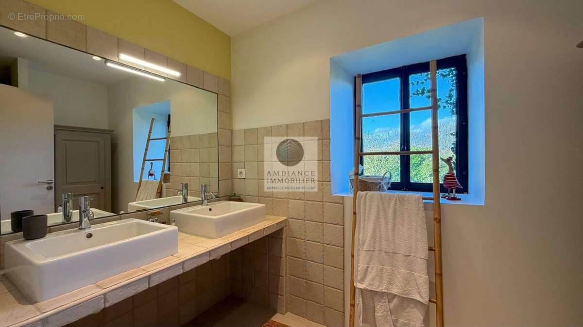 Maison à ETOILE-SUR-RHONE