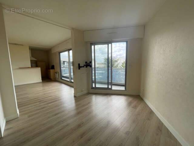 En vente - studio en bon etat - residence pour seniors de saint-maurice - photo 3