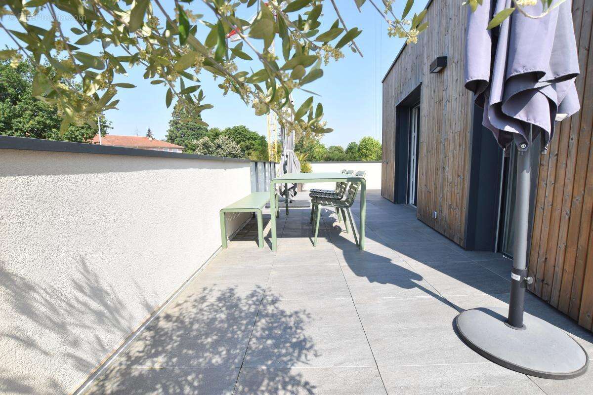 Appartement à CRAPONNE