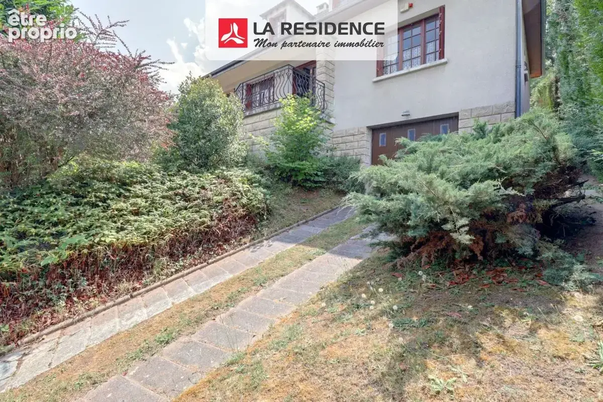 Maison 130 m² à Saint-Germain-De-La-Grange  - photo 2