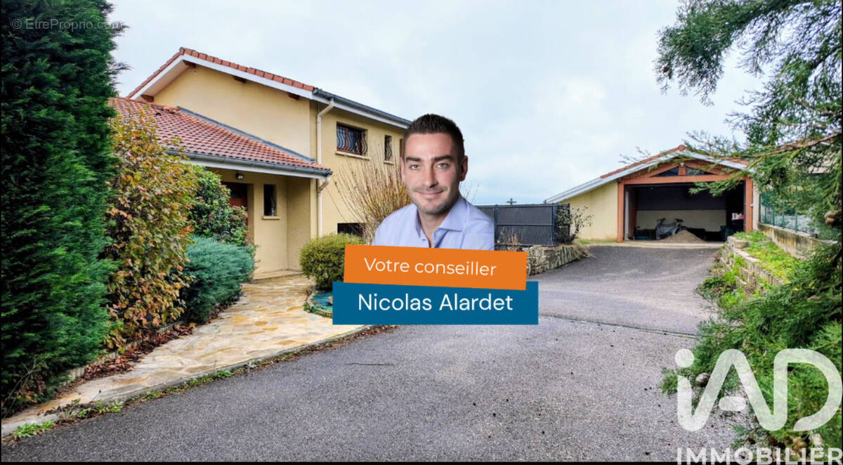 Photo 1 - Maison à SAINT-JUST-SAINT-RAMBERT