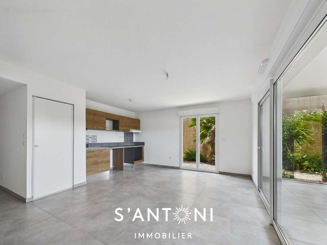 Appartement à VIAS