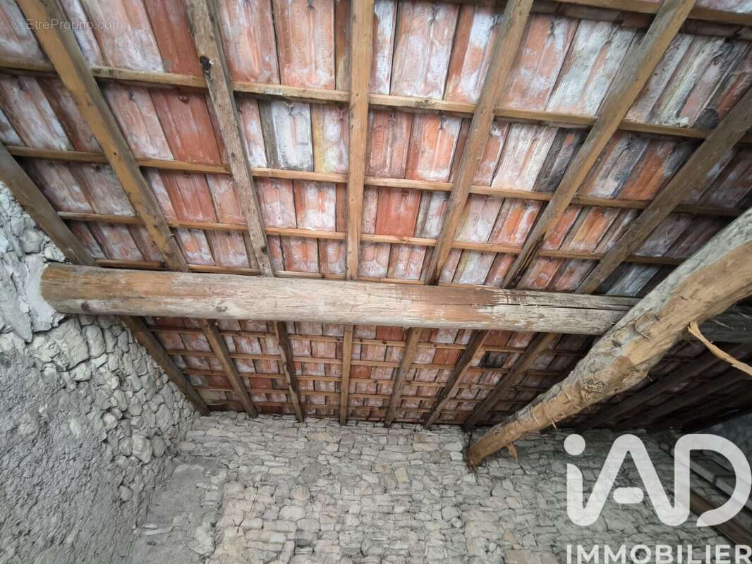 Maison 56 m² à Sigonce  - photo 9