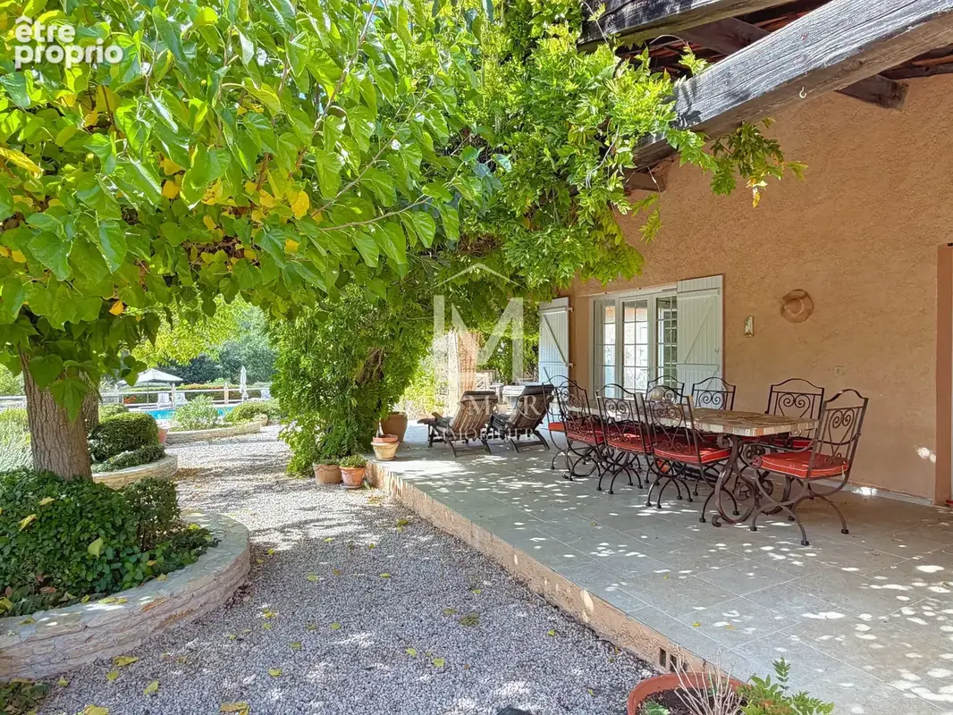 Propriété à vendre à Lorgues   225 m2 habitables, 5 chambres, maison d’amis, piscine et terrain de 4 000 m2 - photo 19